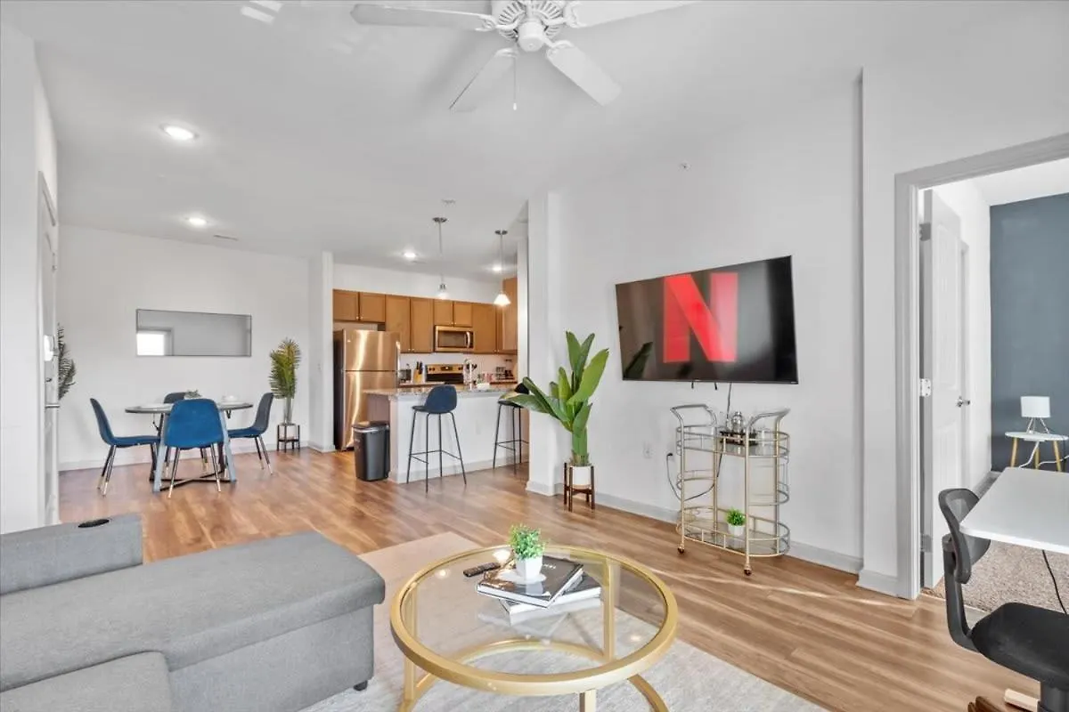 Upscale 2Br King Suite Mins To Uptown שרלוט