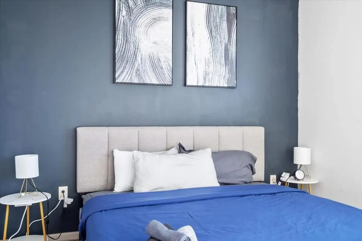 Upscale 2Br King Suite Mins To Uptown שרלוט